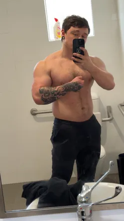 OnlyFans cuenta aestheticdon header 2