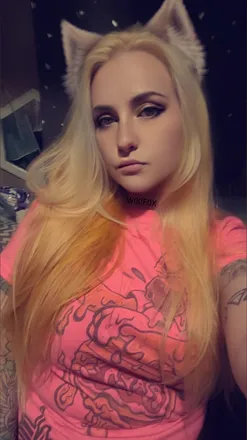 OnlyFans cuenta w00f0x header 2