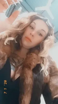 OnlyFans account  mistpineapples avatar 1
