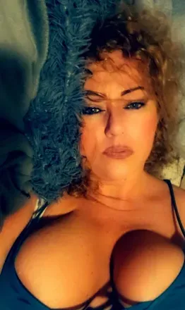 OnlyFans cuenta tlovely555 avatar 1