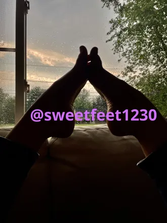 OnlyFans cuenta sweetfeet1230 header 2