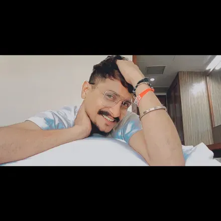 OnlyFans cuenta yours_jugal header 2
