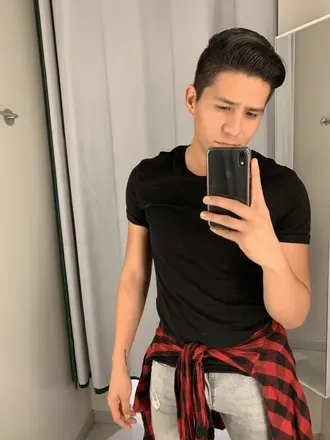 OnlyFans account  axeleyva avatar 1