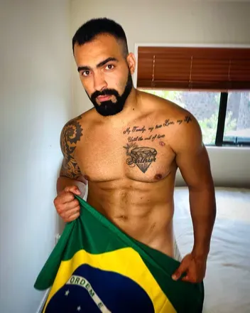 OnlyFans cuenta yourlatinbro avatar 1