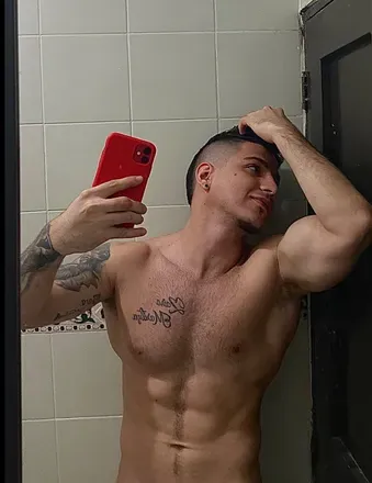 OnlyFans cuenta rios_strong header 2