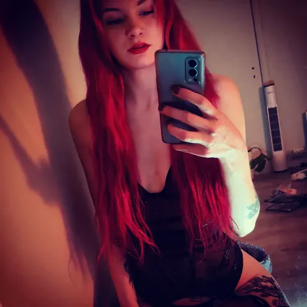 OnlyFans cuenta emmamarita header 2