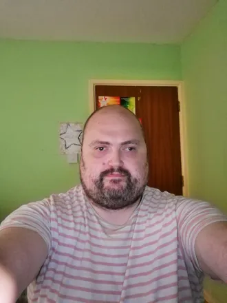 OnlyFans cuenta looking4the1 header 2