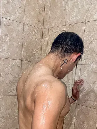 OnlyFans cuenta kevinzane97 header 2