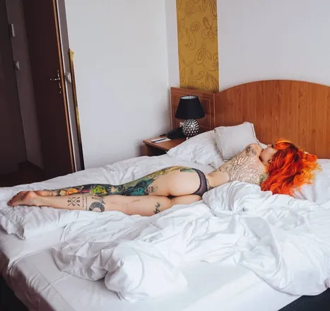 OnlyFans cuenta inked.desire header 2