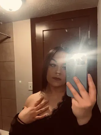 OnlyFans account  lesbbanana avatar 1