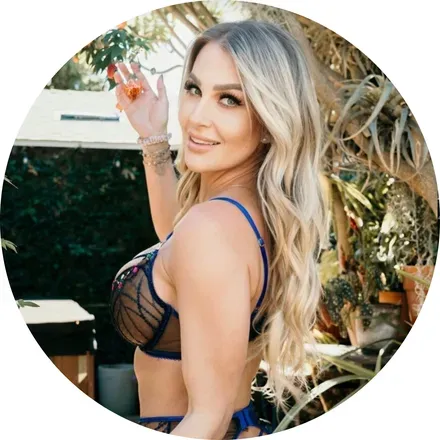OnlyFans account  andiavalonvip avatar 1
