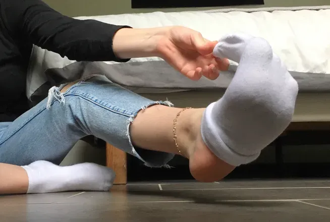 OnlyFans account  kairasneatfeet header 2