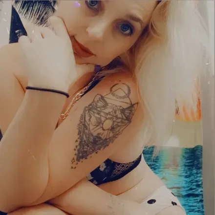 OnlyFans account  nomadtravelgirl23 avatar 1