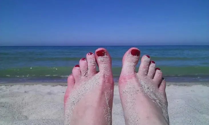 OnlyFans account  tinysportyfeet header 2