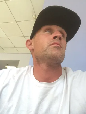 OnlyFans account  damon.rust avatar 1