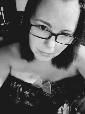 OnlyFans cuenta kellybmumof3 header 2
