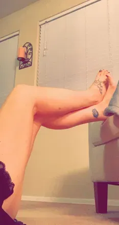 OnlyFans cuenta uninhibited_feet header 2