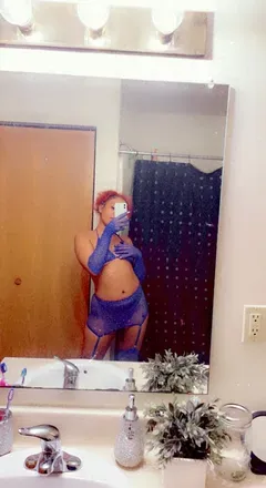 OnlyFans account  goldendess avatar 1