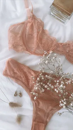 OnlyFans cuenta fancyfrills header 2