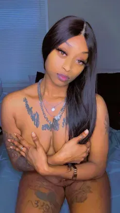 OnlyFans cuenta prettycarmel26 avatar 1