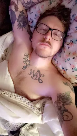 OnlyFans cuenta iitz_couch header 2