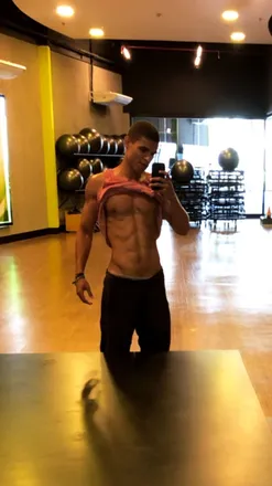 OnlyFans cuenta maverickalberto header 2