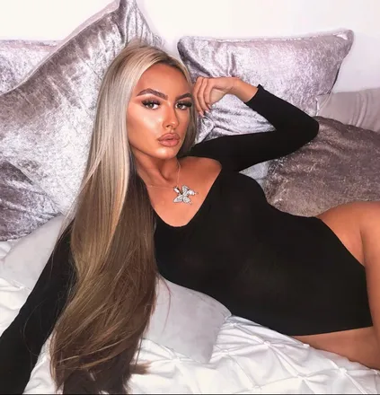 OnlyFans cuenta emmie.s header 2