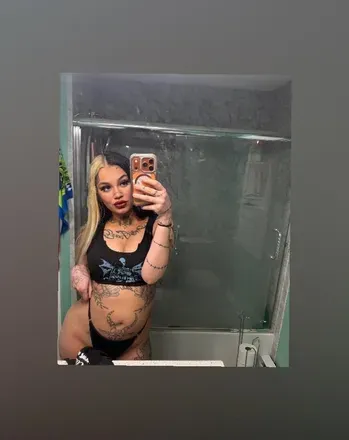 OnlyFans cuenta nikkisantinello avatar 1