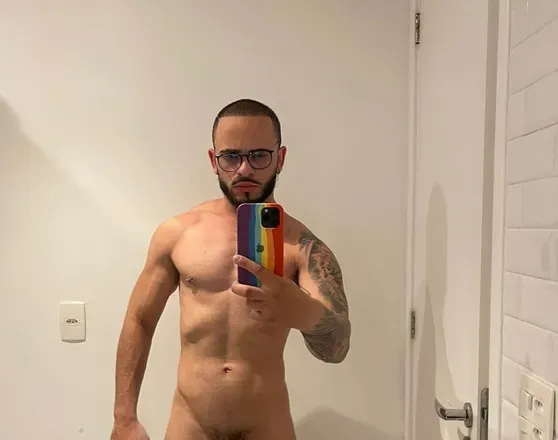 OnlyFans account  esanches8 avatar 1