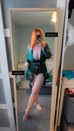 OnlyFans cuenta twinklesoles91_2 avatar 1