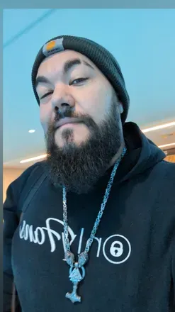 OnlyFans cuenta beardedmechanicdaddy avatar 1