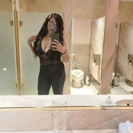 OnlyFans cuenta rachellenewmuis header 2