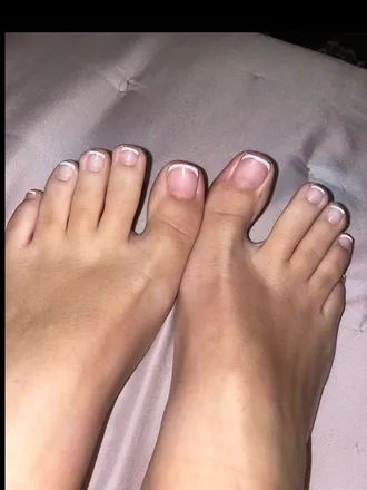 OnlyFans cuenta creamfeetxxx header 2