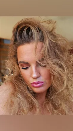 OnlyFans cuenta mrscurvycita header 2