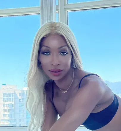 OnlyFans cuenta mayalafayette header 2