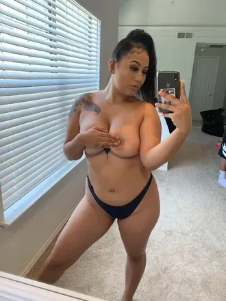OnlyFans cuenta queenrinafree avatar 1