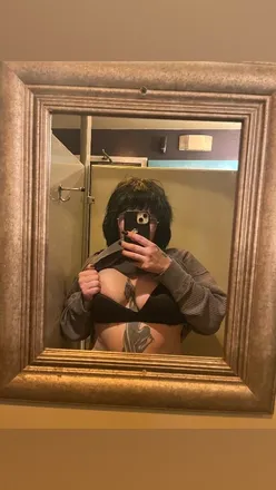 OnlyFans cuenta petravelour header 2