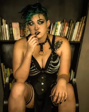 OnlyFans account  lost.in.wonderland avatar 1