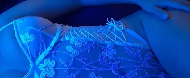 OnlyFans account  isinhaaaa99 header 2