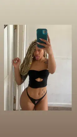 OnlyFans account  mamiveganp avatar 1