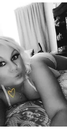 OnlyFans cuenta mandi33 header 2