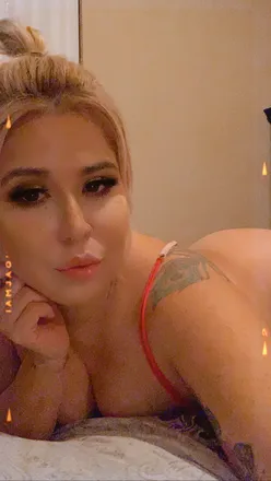 OnlyFans cuenta miimiivegas header 2