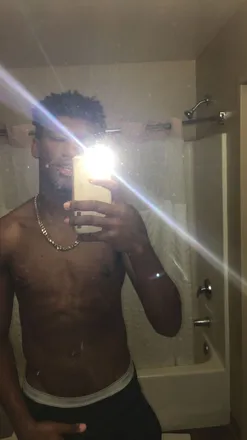 OnlyFans cuenta official_tronn header 2