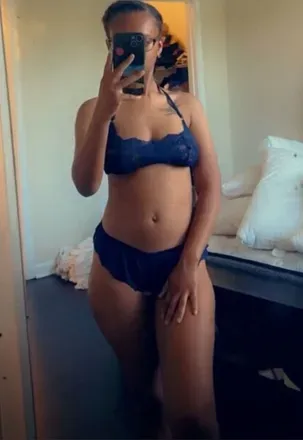 OnlyFans cuenta monaelondon18 avatar 1