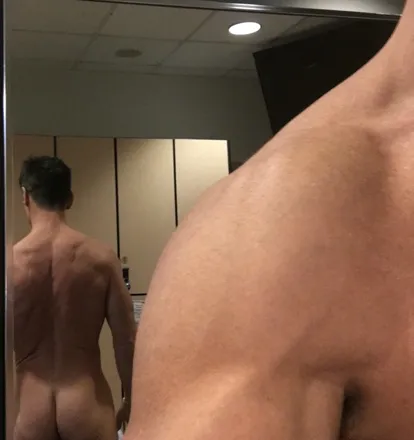 OnlyFans cuenta heavenlybigcockstud header 2
