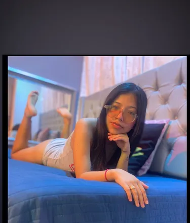 OnlyFans cuenta yeye1718 header 2