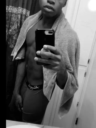 OnlyFans cuenta zutinii header 2