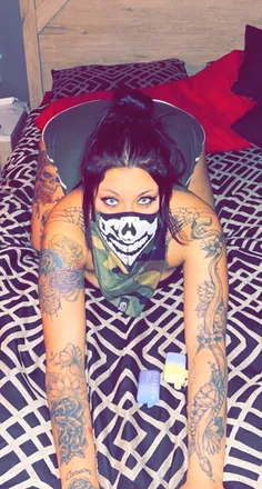 OnlyFans cuenta carinacreamz header 2