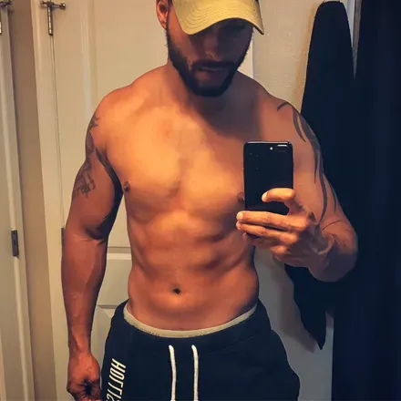 OnlyFans cuenta mikeybellbottomz avatar 1