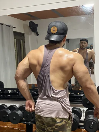 OnlyFans cuenta fit_derek header 2
